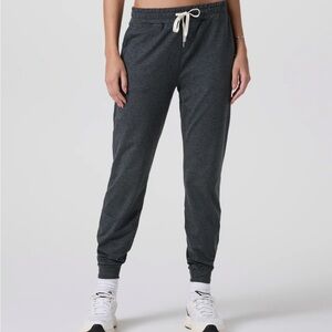 VUORI Performance Jogger Charcoal Heather Sz M